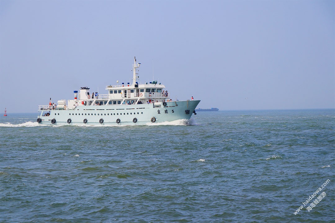 乘船游览海王九岛周边景色
